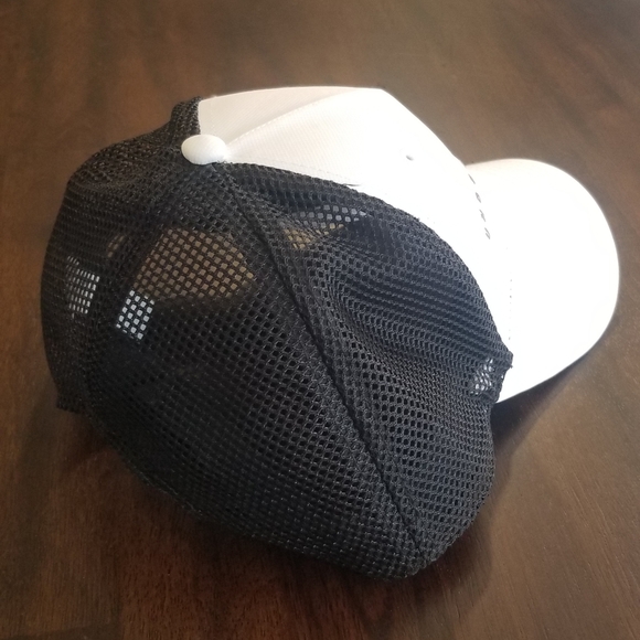 Under Armour Hat - Picture 3 of 3